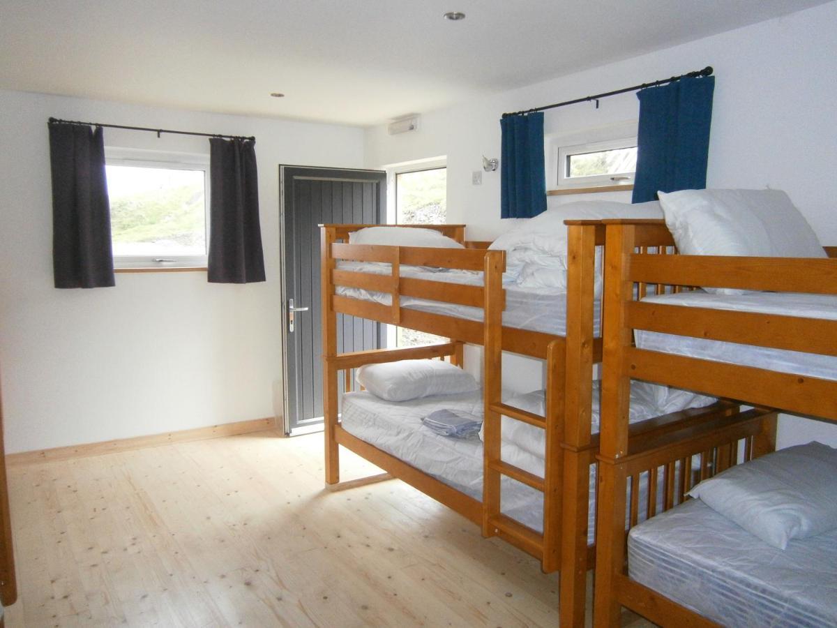 Otter Bunkhouse Pansiyon Cairisiadar Dış mekan fotoğraf