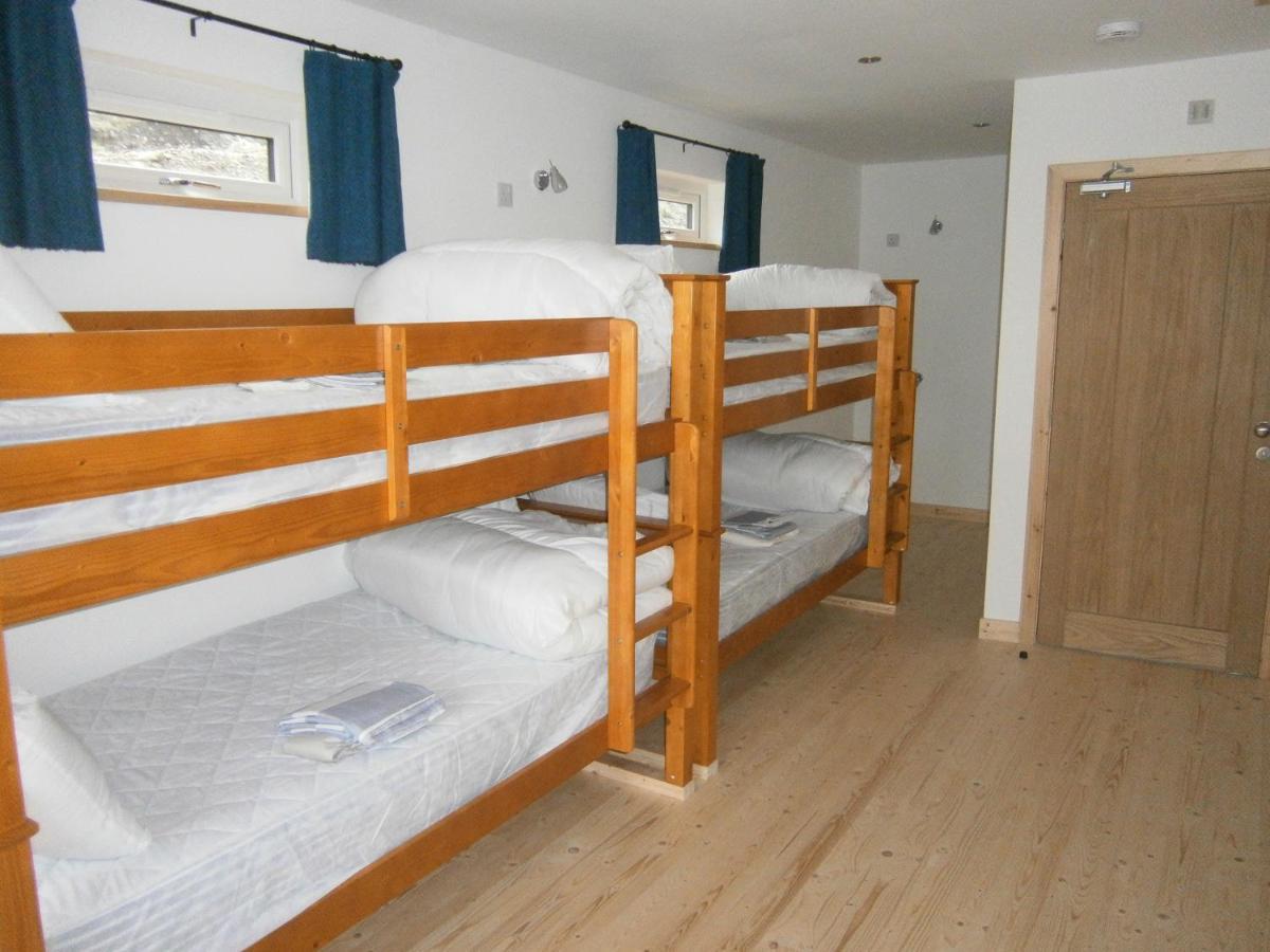 Otter Bunkhouse Pansiyon Cairisiadar Dış mekan fotoğraf