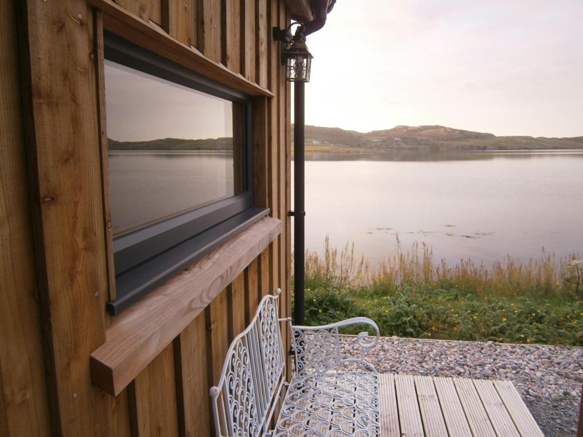 Otter Bunkhouse Pansiyon Cairisiadar Dış mekan fotoğraf